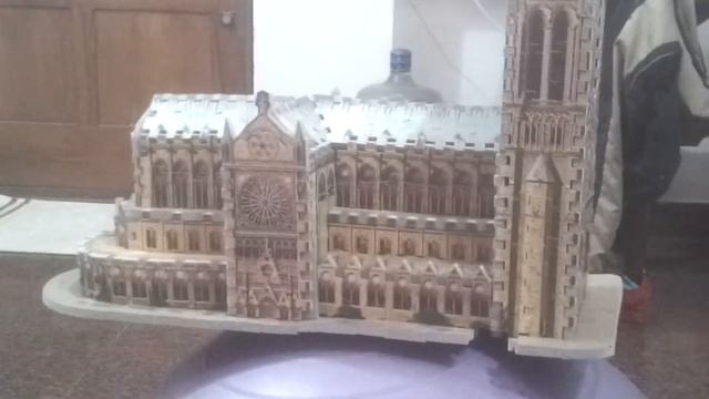 Completed 3D jigsaw - Notre Dame смотреть онлайн