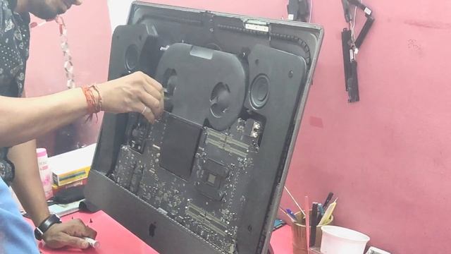 Apple iMac Pro Ram Upgradation disassembling смотреть онлайн