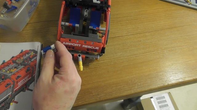 Building Lego Technic Airport Rescue Vehicle SET 42068 PART 5 смотреть онлайн