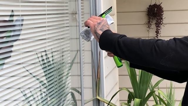 Flexi Window Washer & Squeegee смотреть онлайн