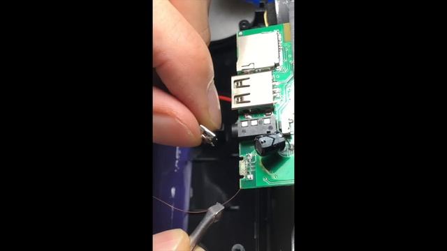 JBL CHARGE 3 COM PROBLEMA NA SAÍDA DE SOM E CABO DE FORÇA, agora resolvido. смотреть онлайн