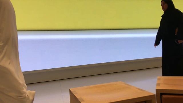 Apple Store 🏬 video tower in Dubai moll Apple Store смотреть онлайн