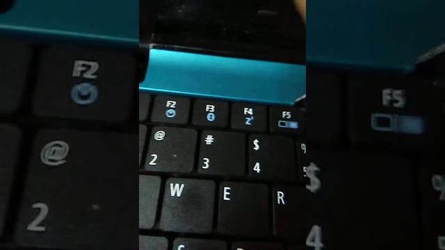 Replace - Remove Keyboard (Acer Aspire one 722) смотреть онлайн