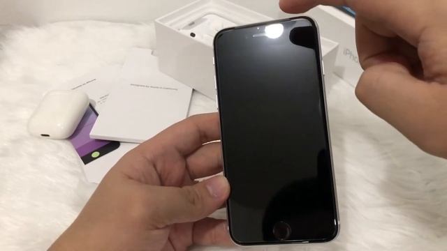 IPHONE SE 2020 UNBOXING AND REVIEW | Techs For Granted смотреть онлайн