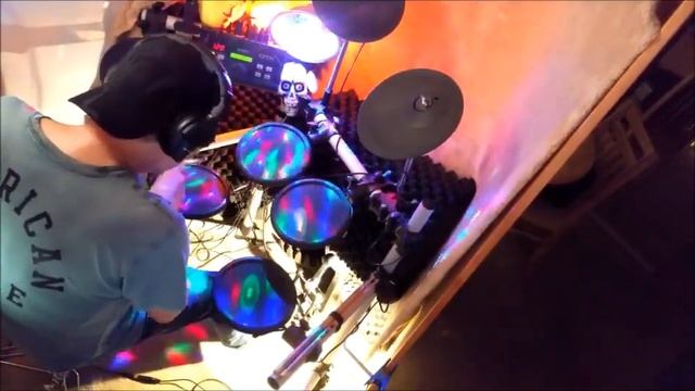 The Chain Fleetwood Mac Remix Drum Cover смотреть онлайн
