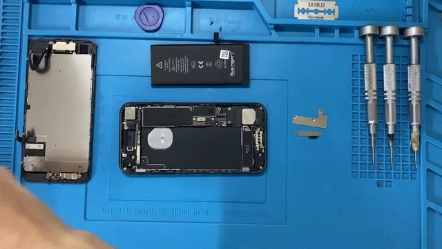 Thay pin IPhone 7 Pisen смотреть онлайн
