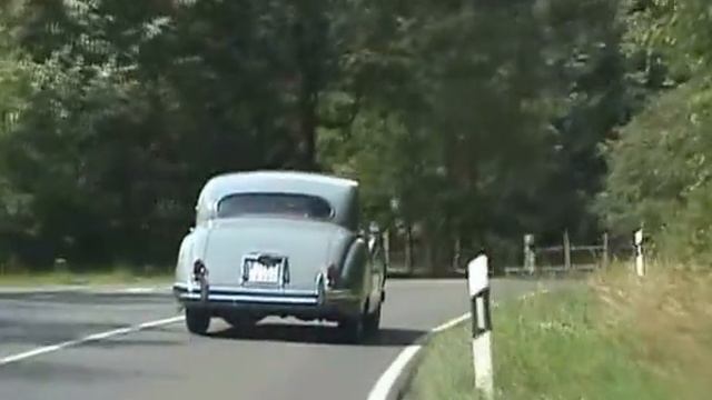 1961 Jaguar MK IX смотреть онлайн