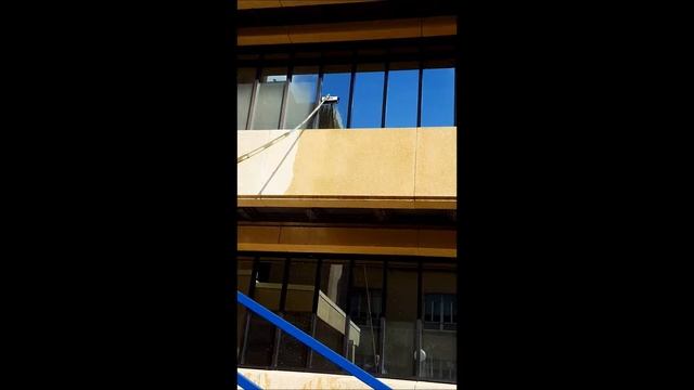 Cleaning Very dirty windows by water fed pole in Vancouver Canada смотреть онлайн
