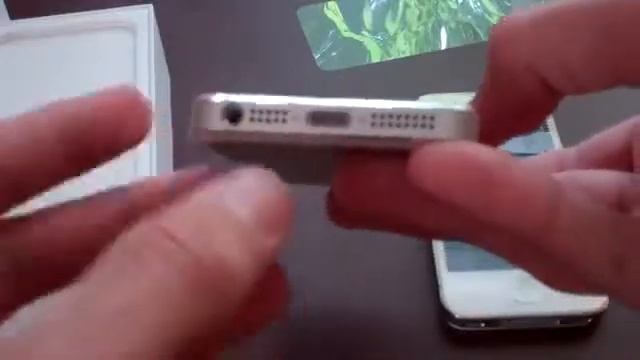 Unboxing the iPhone 5 White color смотреть онлайн