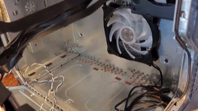 Modern Ryzen Build in an iMac G4 смотреть онлайн