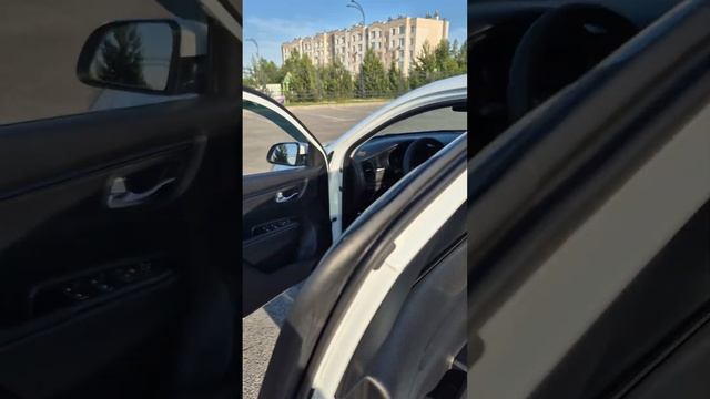 Продан KIA RIO 2017г.в., 1.6л, АКПП, 1 Хозяйка, заводской окрас, пробег 84 т.км, Цена 1545 т.р. смотреть онлайн