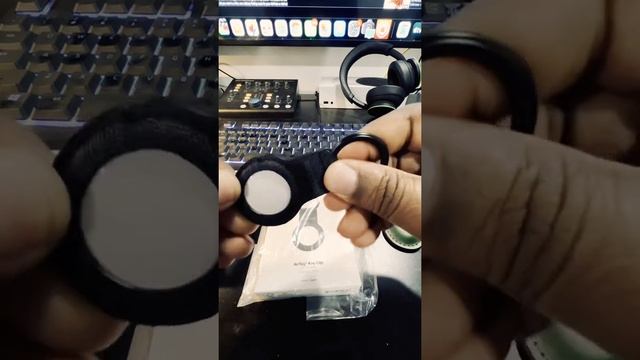 AirTag Key Clip w/ Woolenex by Incase смотреть онлайн