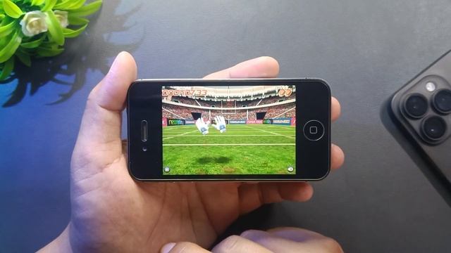 Pro Football Gameplay On iPhone 4S 2024 | World Mobile Games смотреть онлайн