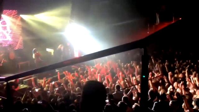 Arch Enemy - No Gods, No Masters (Live @ Saint Petersburg 17.07.2019) смотреть онлайн