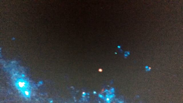 aLIEN looking out his spaceship window. смотреть онлайн