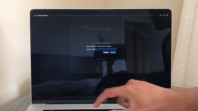 How To Enter Your Apple ID Account Password To Go Into MacOS Recovery Utilities смотреть онлайн