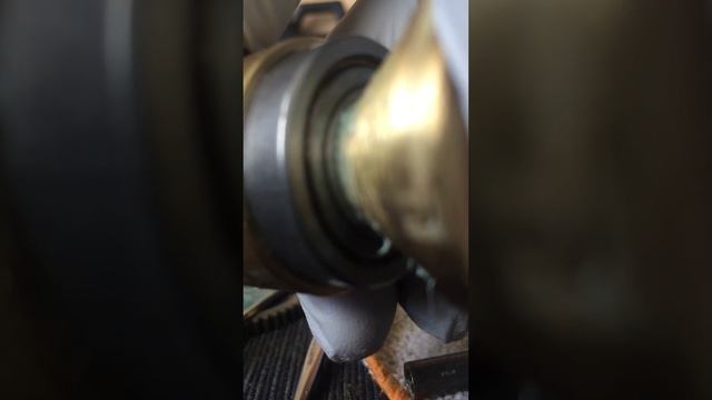 How to use Alan Tani custom made bearing packer. смотреть онлайн