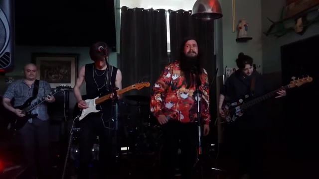 МЕНЬШЕ СТЫДА — Муза (Live in "Бар Ельцин") смотреть онлайн