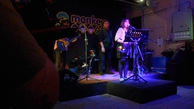 Apple Pie band - Lagenda by Sheila Majid смотреть онлайн