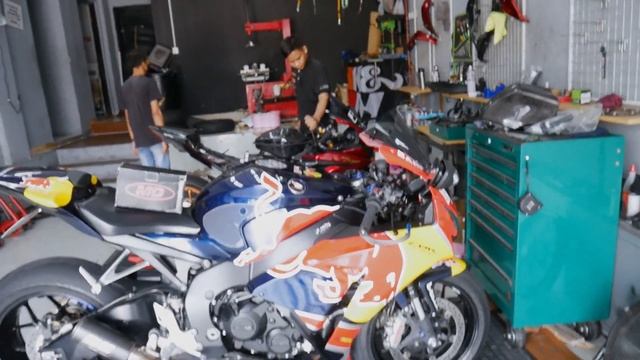 Gini cara jadi Teman yang baik...| Analisa Modifikasi CBR 1000 RR "Ebull" смотреть онлайн