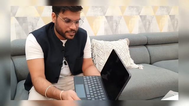 Unboxing Apple Magic Keyboard | Apple Pencil ✏ | क्या खास है by A2sir #A2MotivationKeFastVideos смотреть онлайн