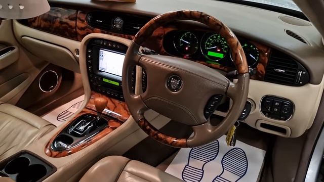 JAGUAR SOVEREIGN XJ DA06UMF смотреть онлайн