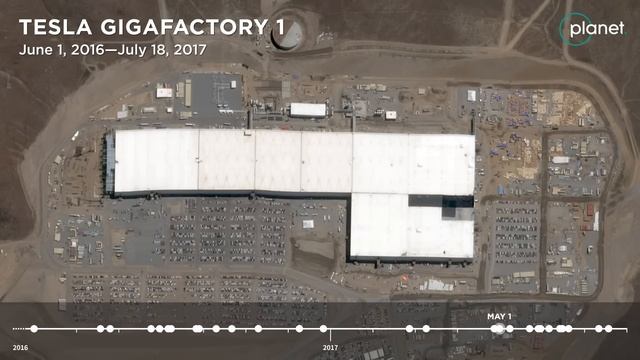 Construction of Tesla's Gigafactory смотреть онлайн