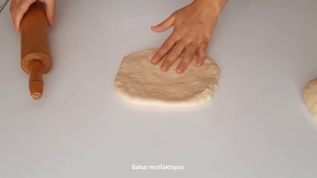 İNANILMAZ❗️Bu Kadar YUMUŞAK ve Bu Kadar LEZZETLİ Olanını Görmedim😍KAT KAT PAMUK RULO POĞAÇA смотреть онлайн