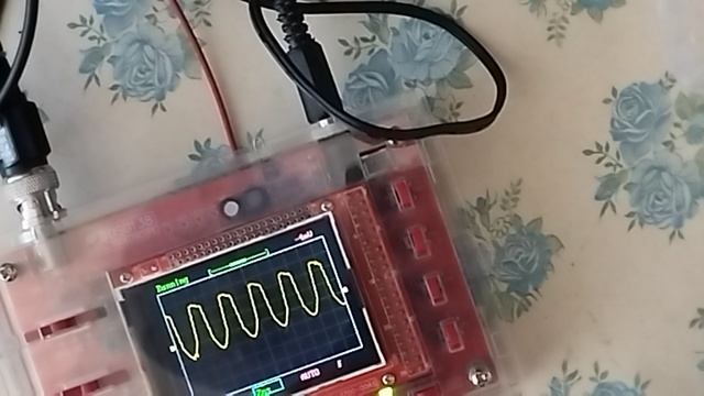 Давайте посмотрим осциллограму на выходе этого УНЧ. смотреть онлайн