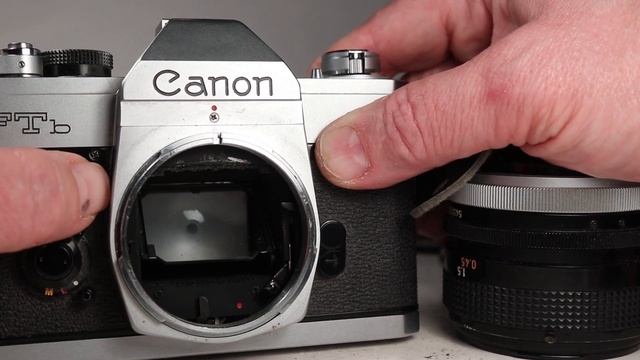 Canon FTb (newer style) 35mm Film SLR Camera with FD 50mm 1:1.4 Prime Lens смотреть онлайн