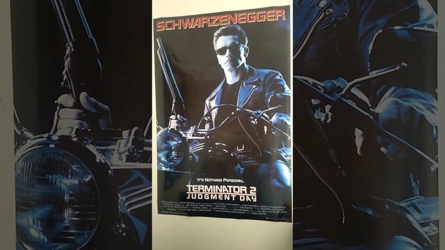 TERMINATOR 2 REVIEW (POSTER) смотреть онлайн
