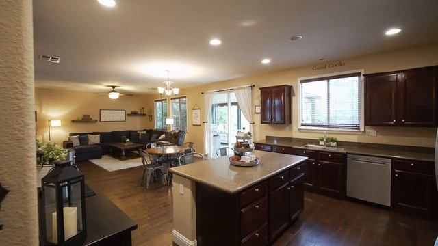 631 Whitfield Lane, Lincoln, CA 95648 смотреть онлайн