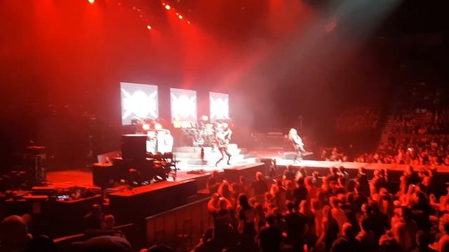 Tesla Modern Day Cowboy Live in Montreal 2017 смотреть онлайн