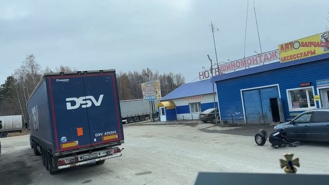 Быстро прошёл Пермь, а перед Екатеринбургом стоял в пробке 10км!!! смотреть онлайн