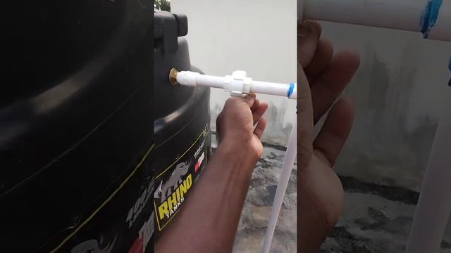 How to install a water tank with a water pump. смотреть онлайн