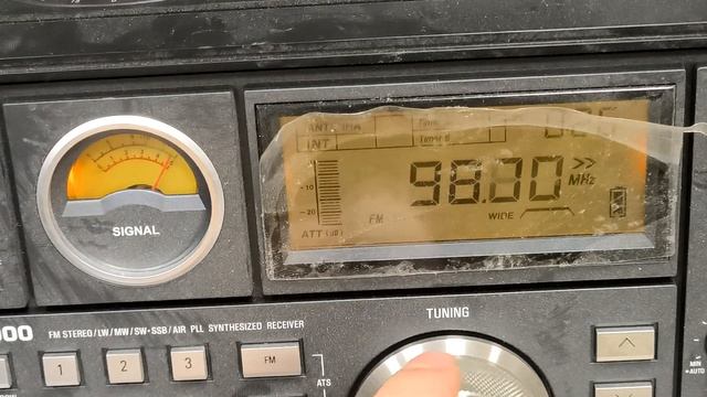 hackRF FM tone@100MHz смотреть онлайн