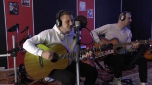 За собою дверь казармы (под гитару поем с Серегой)