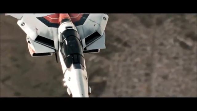 ROBOTECH MOVIE (music video) "Walking on air" Kristin Kreuk as Lynn Minmay. смотреть онлайн