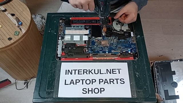 HP Envy 15-J - disassembly replace - LCD screen motherboard keyboard palmrest bottom case cooler. смотреть онлайн