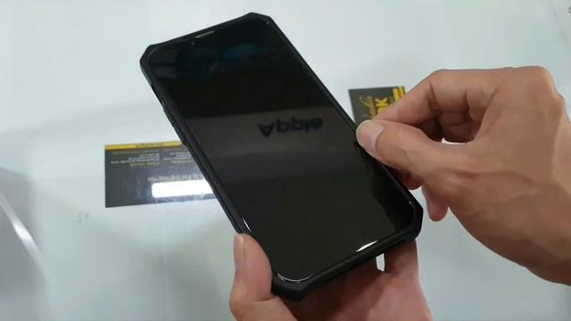 iPhone 15 Pro Max UAG Monarch Case First Look & Hands On смотреть онлайн