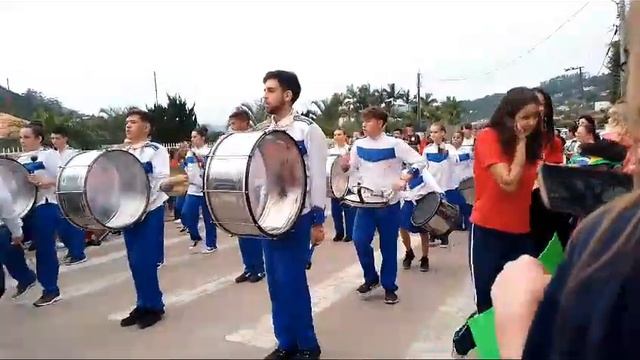 Fanfarra F.A.W -Desfile de bairro- Fundo canos 02/09/2023 смотреть онлайн