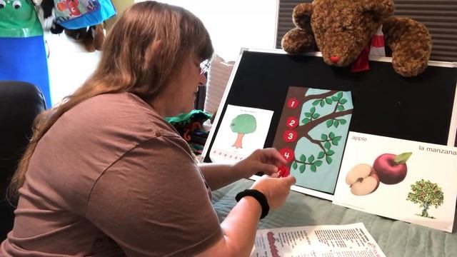 Ten Red Apples Lesson