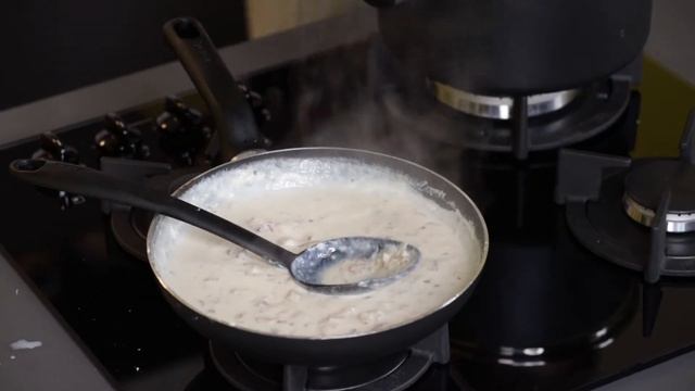 Mac Daddy Mac-n'-Cheese By Brahms Chouity смотреть онлайн