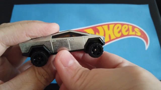 Hot Wheels Tesla Cybertruck Essa miniatura veio para mudar os conceitos смотреть онлайн