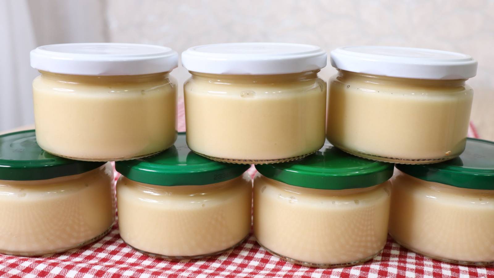 Яблочное пюре со сливками | пюре Неженка без сахара смотреть онлайн