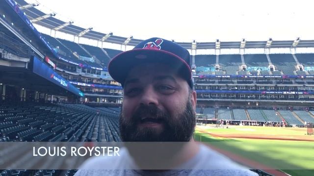 Indians fans compete for best seats at The Corner смотреть онлайн
