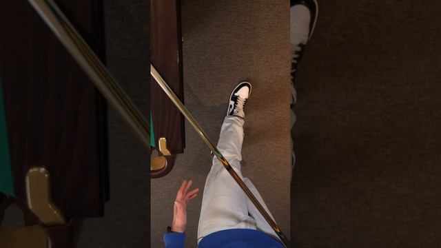 НЕ ИГРАЙТЕ в бильярд В ТАКОЙ стойке! смотреть онлайн