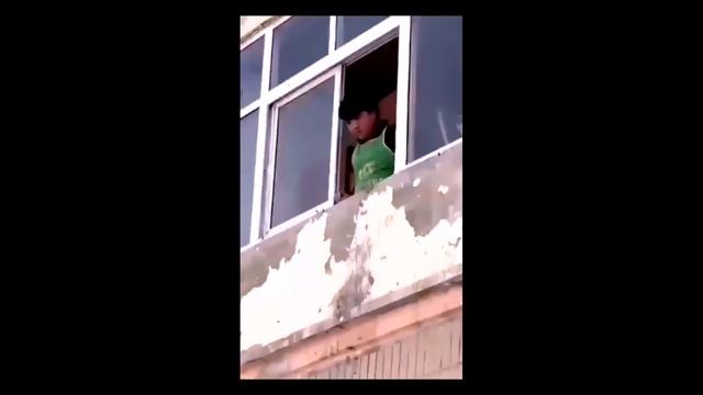 Window break (You are not fine) meme смотреть онлайн