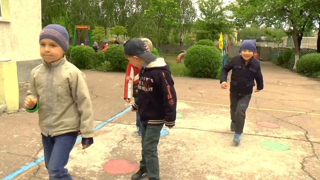 День в саду. Группа "Цветики" Д/с "Искорка" смотреть онлайн
