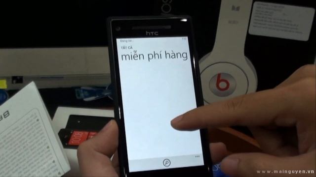 Khui hộp HTC Windows Phone 8X - www.mainguyen.vn смотреть онлайн
